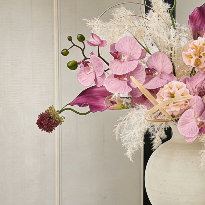 Premium handheld flower arrangement ¨C artificial flower bouquet