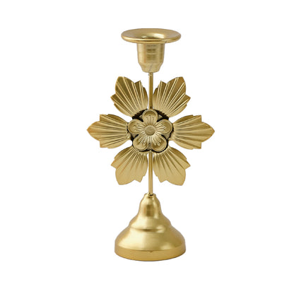 Retro dining table decor: vintage candlelight dinner accessories, minimalist candle holders and ornaments